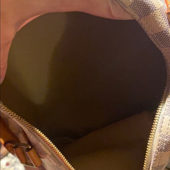 Louis Vuitton purse - Picture 6 of 8